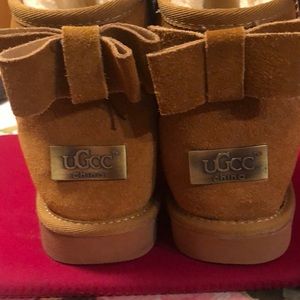 Boots pull on pancake style